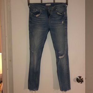 Light wash Distressed Zara Jeans